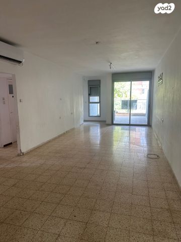 דירה, בארי 31, צפון מזרח מרכז העיר, נתניה