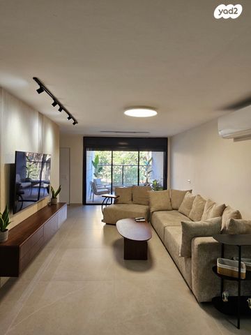 דירה, יעקב קרול 14, קרול, פתח תקווה