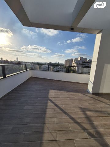 דופלקס, אלון, רמת השרון