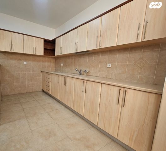 דירת גן, שבזי, יהוד מונוסון