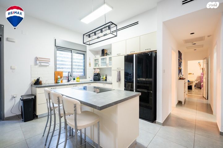 דירת גן, נווה גנים, פרדס חנה כרכור