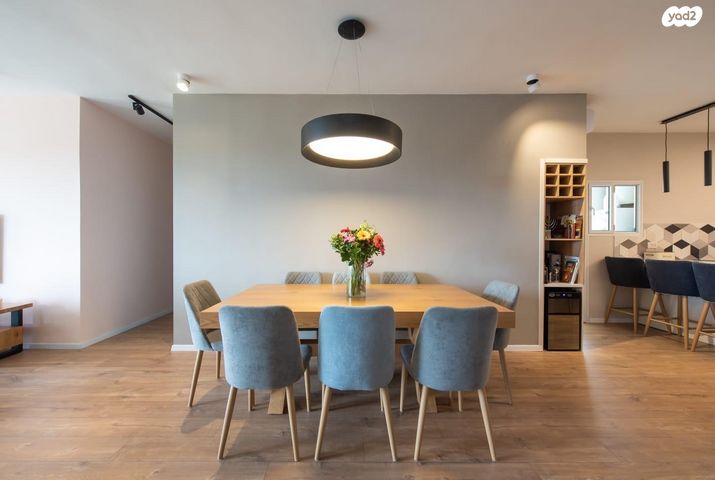 דירה, ש"י עגנון, רעננה