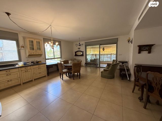 דירה, המעלות, ותיקים, כפר סבא