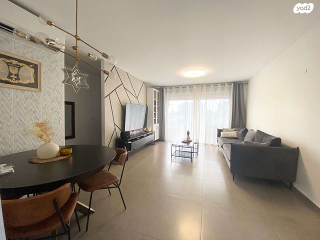 דירה, שקמים ואגמים, אשקלון