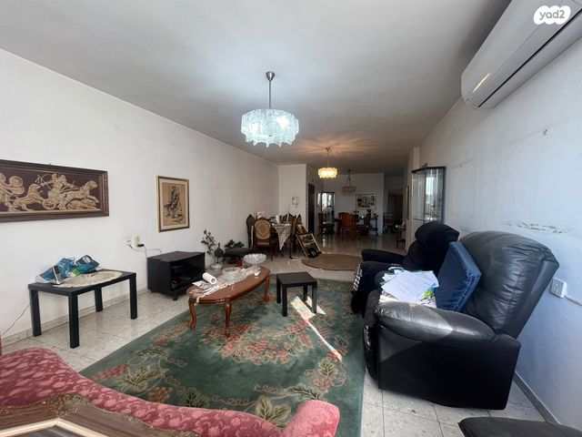 דירה, משה שרת 3, שכונת בן גוריון, מרכז העיר ג', רמת גן