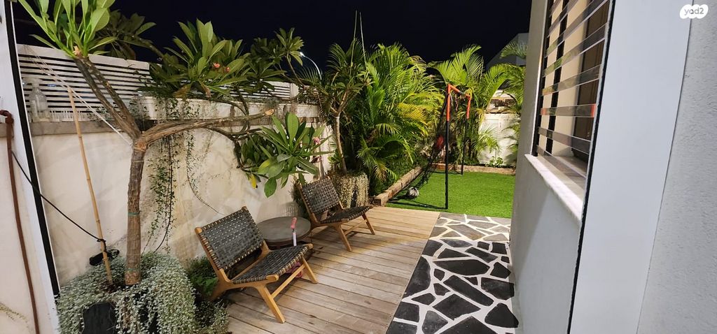 דו משפחתי, גדרה