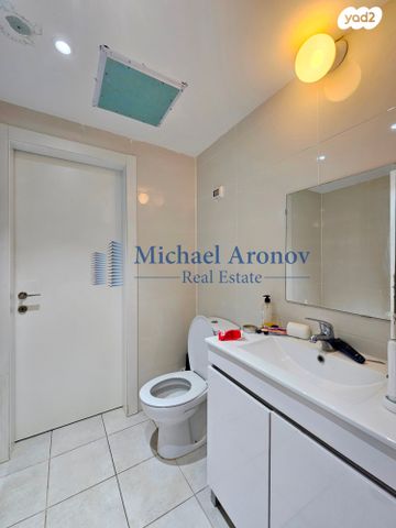 דירה, הארבל 20, פרדסיה, פרדסיה