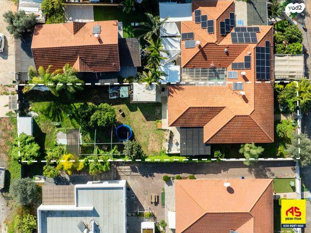 דו משפחתי, הבריגדה, פרדס חנה כרכור