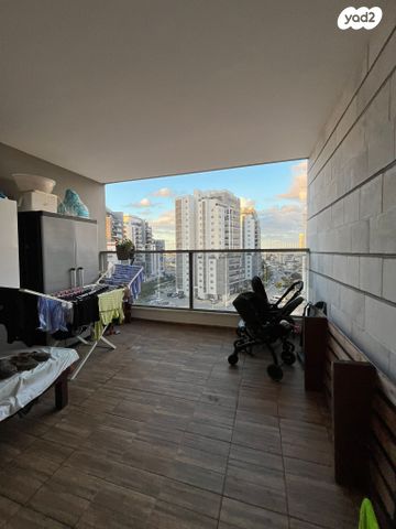 דירה, כרמי הנדיב, אחוזת רוטנר, קרית מלאכי