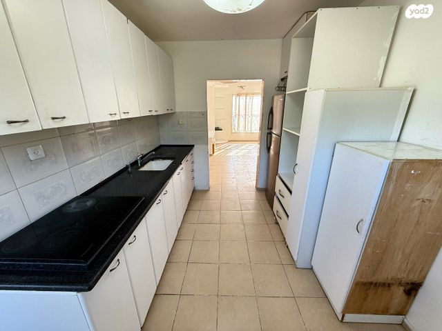 דירה, דרך עפרון, רובע א', אריאל