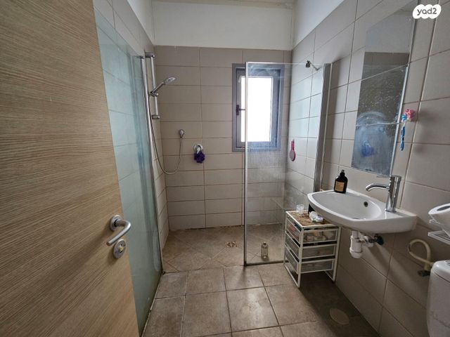 דירה, השונית 8, נאות רבין, יבנה