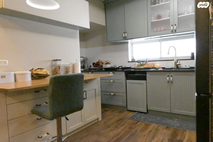 דירה, מנוחה ונחלה 14, ג' / מרכז מזרח העיר, רחובות