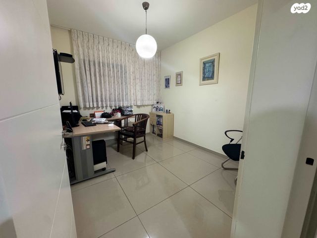 דירה, שדרות אבא חושי, סביוני הכרמל, חיפה