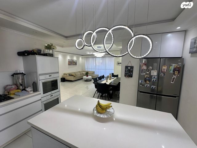 דירה, תל גיבורים, חולון