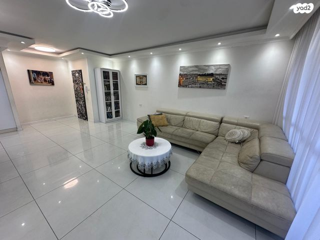 דירה, תל גיבורים, חולון