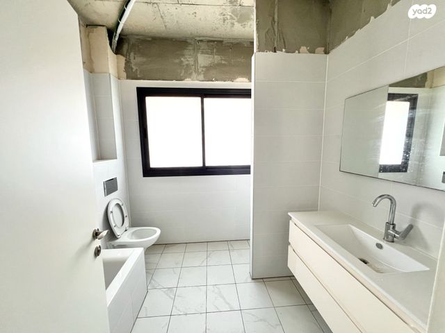 דירה, שלמה גולדין, ג' / מרכז מזרח העיר, רחובות