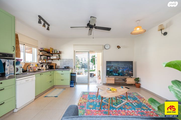 דו משפחתי, הבריגדה, פרדס חנה כרכור