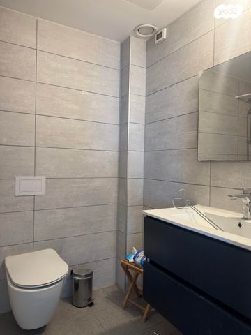 דירה, ליאונרדו דה וינצ'י 12, גני שרונה, קרית הממשלה, תל אביב יפו