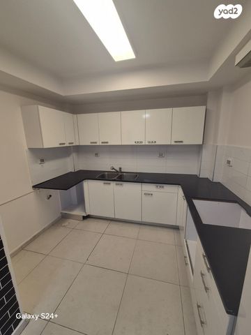 שדרות הנשיא השישי 