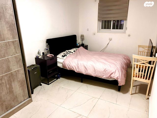 דירת גן, ז'אן ז'ורס, נאות רחל, חולון