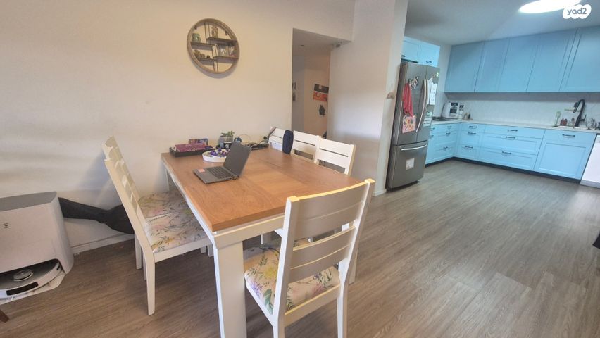 דירת גן, אורנית, אורנית