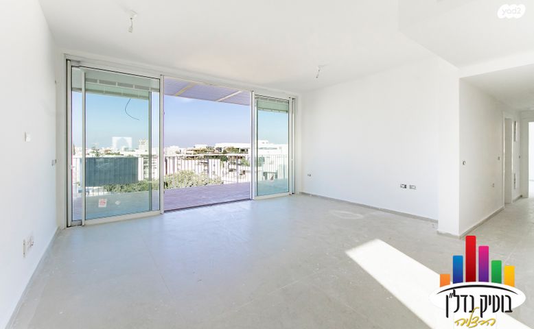 גג/ פנטהאוז, בן יהודה 47, הרצליה הצעירה, הרצליה