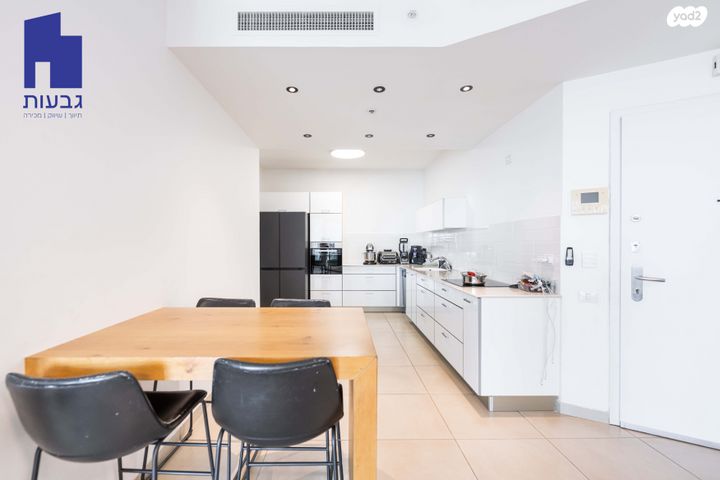 דירה, דרך בן גוריון, שטח 9, גבעתיים