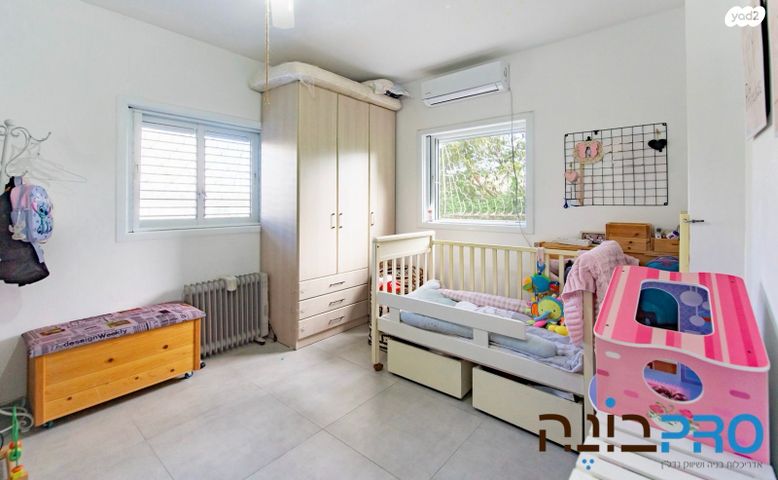 דירה, איתמר בן אב"י, רמב"ם, ראשון לציון