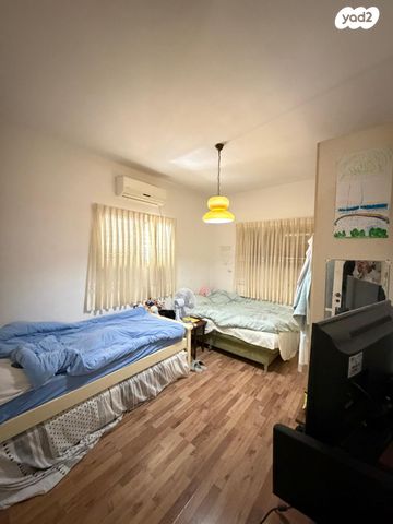 דירה, יגאל אלון, הרצליה הירוקה, נווה עובד, הרצליה