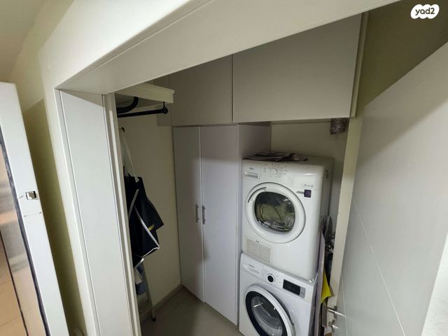 דירה, שדרות אבא חושי, סביוני הכרמל, חיפה