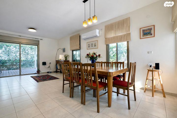 דו משפחתי, הזית 28, מושבה מרכז, זכרון יעקב