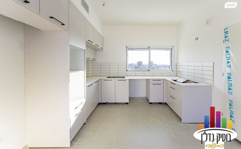 גג/ פנטהאוז, בן יהודה 47, הרצליה הצעירה, הרצליה