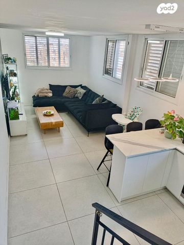 גג/ פנטהאוז, הרב קפאח, גרין ועם, חולון