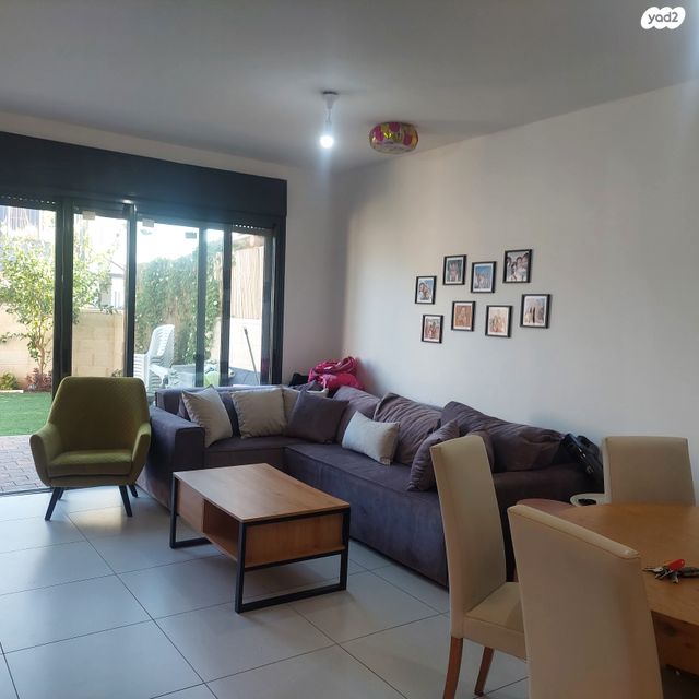 דו משפחתי, סמיון 8, פארק היין, זכרון יעקב