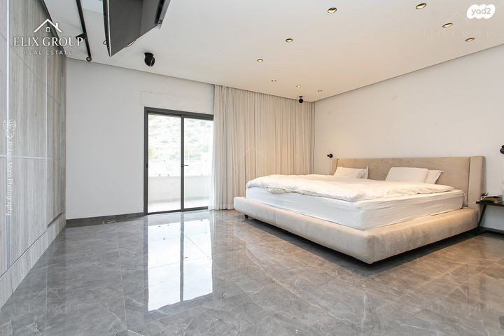 דו משפחתי, מעלה נוף, טירת כרמל