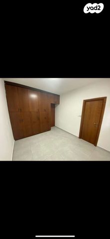 דירה, דוד וולפסון, רמז, מערב ותיק, ראשון לציון