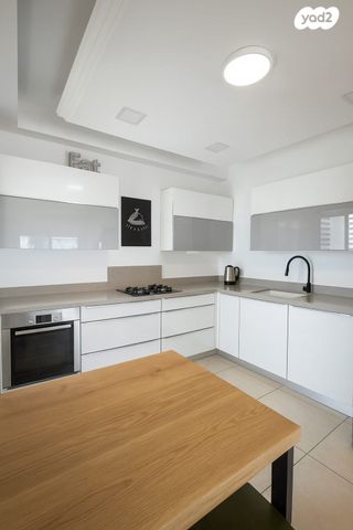 דירה, אלונים, קרית השרון, נתניה