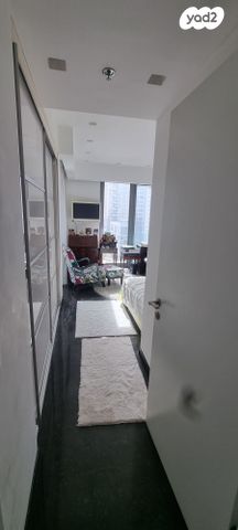 דירה, ניסים אלוני, צמרות איילון, פארק צמרת, תל אביב יפו