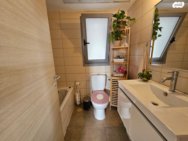 דירה, השונית 8, נאות רבין, יבנה