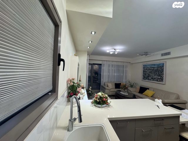 דירה, שדרות אבא חושי, סביוני הכרמל, חיפה