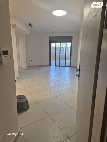 דירת גן, שדרות הנשיא השישי, קרית הלאום, ירושלים