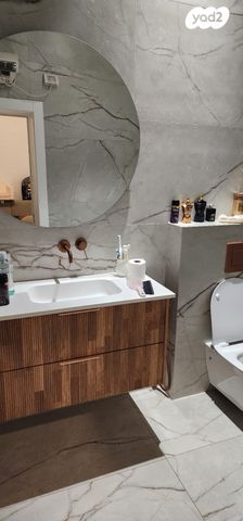 דו משפחתי, גדרה