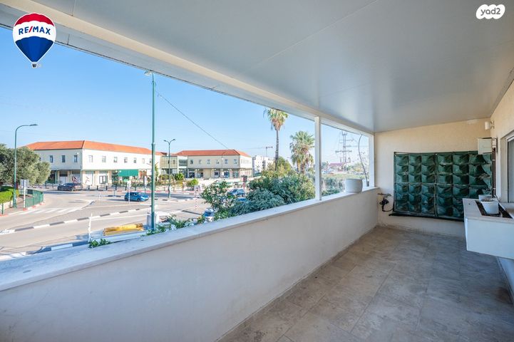 דו משפחתי, מושבה מרכז, זכרון יעקב