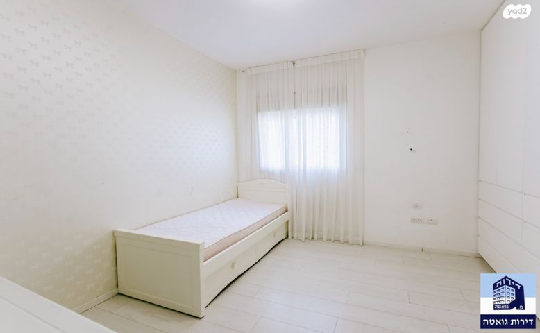 דופלקס, פתח תקווה