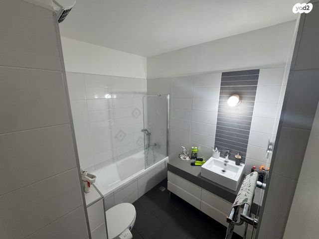 דירה, שדרות אבא חושי, סביוני הכרמל, חיפה