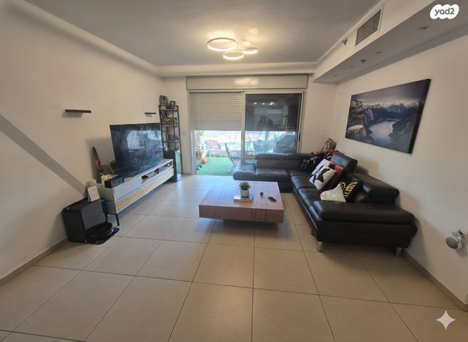 דירה, אלונים, קרית השרון, נתניה