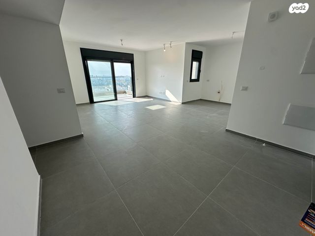 גג/ פנטהאוז, ירושלים, נרקיסים, ראשון לציון