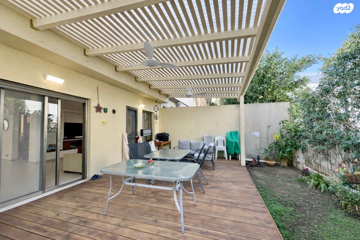 דו משפחתי, הזית 28, מושבה מרכז, זכרון יעקב