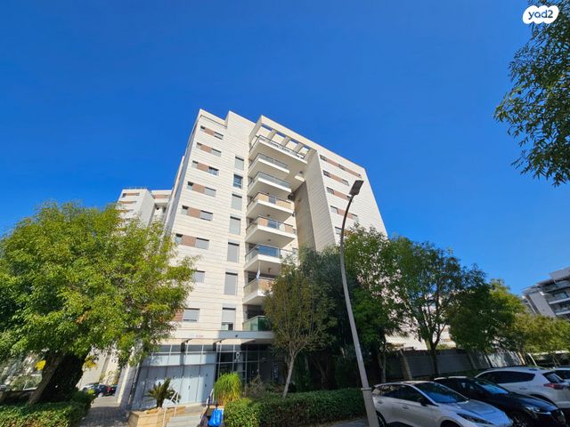 דירה, השונית 8, נאות רבין, יבנה