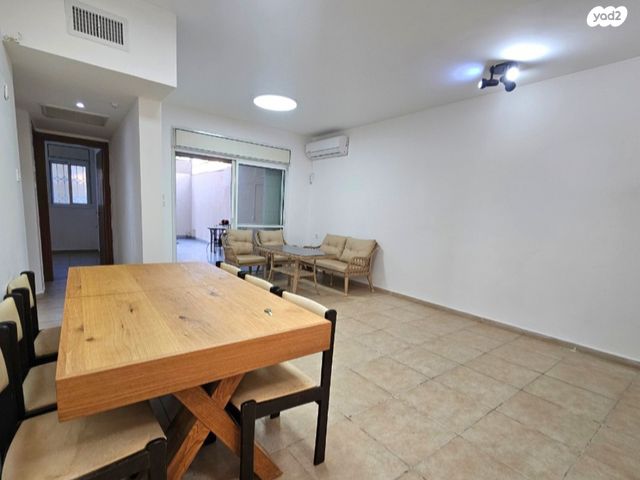 דירת גן, שבזי, יהוד מונוסון